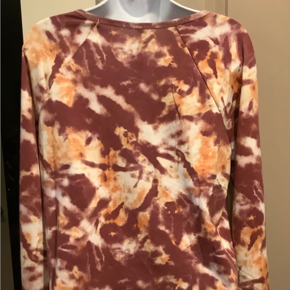 WILDFOX Dry Rose/Apricot Tan Washed Tie Dyed Sweatshirt, sizes M or XL, NWT - Picture 2 of 6